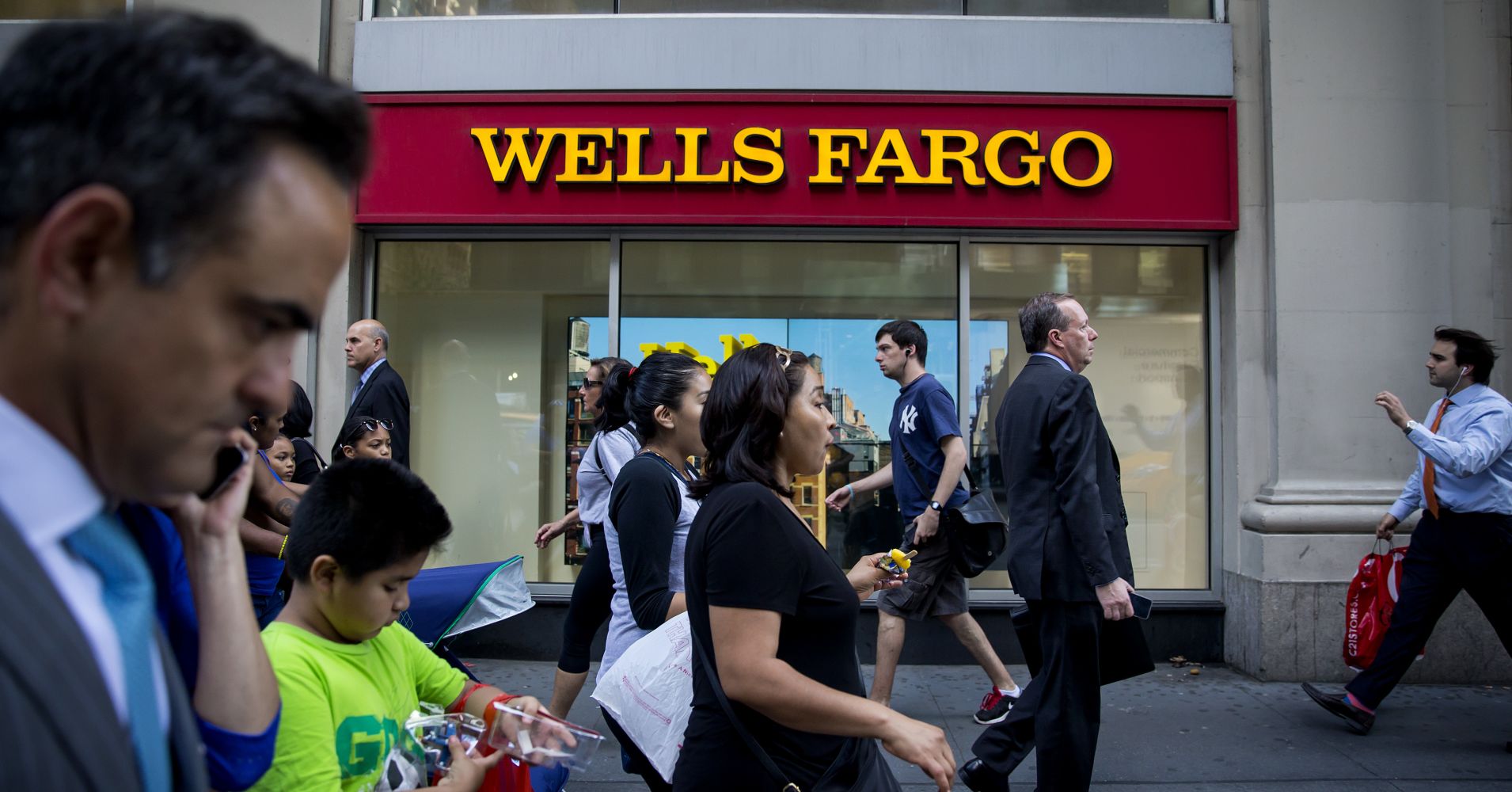 Wells Fargo shares roll over after CFO’s tepid profit