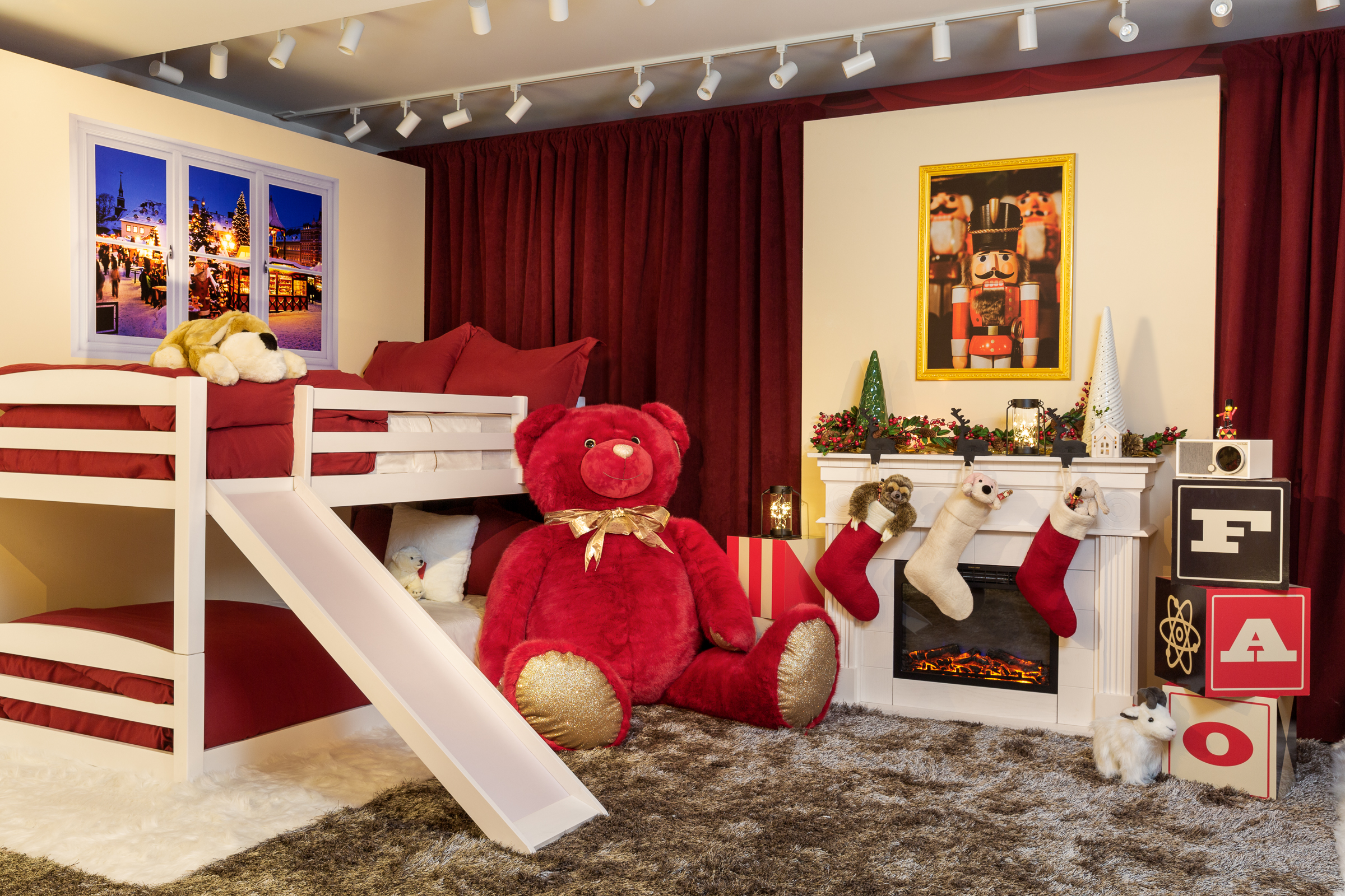 Accommodation for the kids at FAO Schwarz.