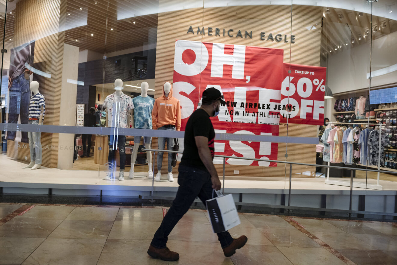 American Eagle shares rise as retailer plots at least 200 store
